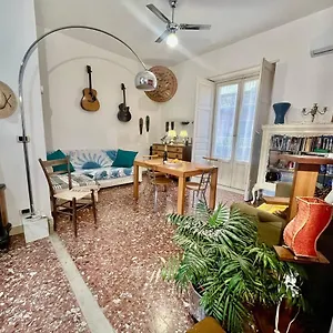 https://central-station-house-cettina.catania-hotels.net